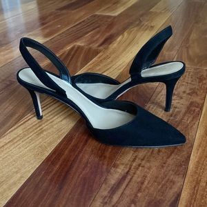 Women Ann Tylor in Black Suede Slingback Shoes. Size 8.5